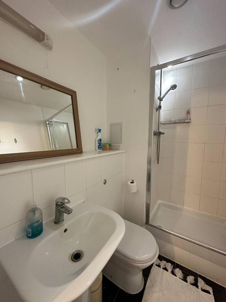 New Build 2 Bedroom With 2 Bath In Londýn Exteriér fotografie